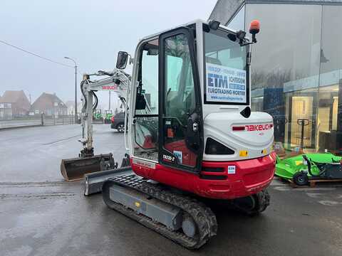 Huur een Takeuchi TB235-2 - Graafmachine - Image #5