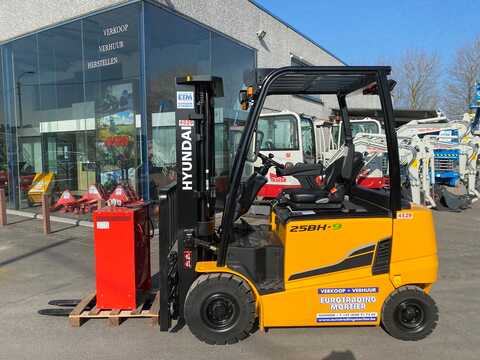 Koop een tweedehands Hyundai 25BH-9 - Heftruck - Image #1