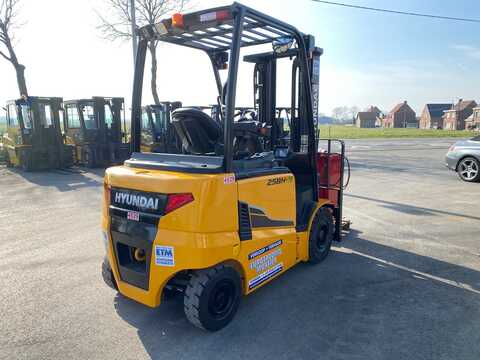 Koop een tweedehands Hyundai 25BH-9 - Heftruck - Image #4
