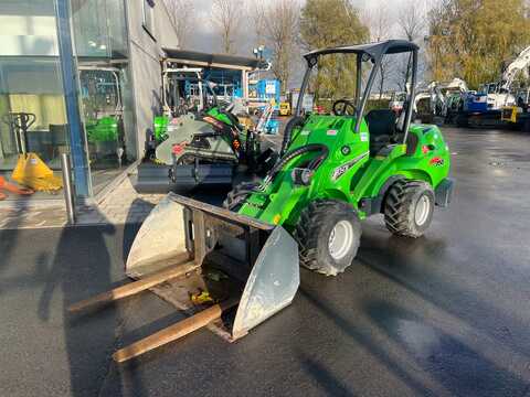 Koop een tweedehands Avant 755i - Graafmachine / lader / verreiker - Image #2