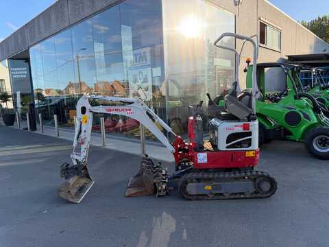 Koop een tweedehands Takeuchi TB210R - Graafmachine / lader / verreiker - Image #1