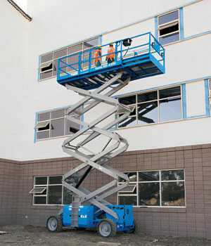 Koop een Genie GS4069RT - Ciseaux de levage - Image #1