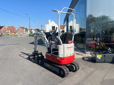 Huur een Takeuchi TB210R - Graafmachine - Image #5