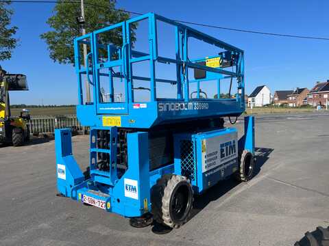 Huur een Sinoboom 3346RD - Schaarlift diesel 4X4 - Image #5