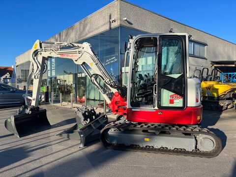 Huur een Takeuchi TB350R - Graafmachine - Image #1