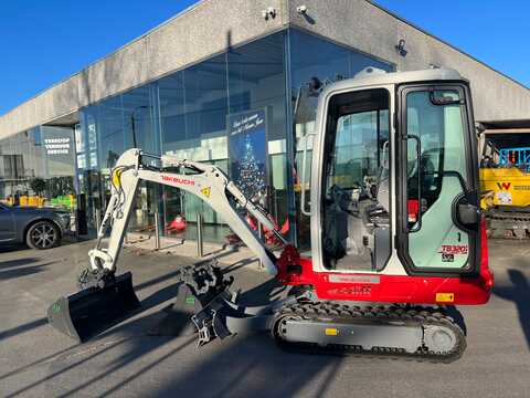 Huur een Takeuchi TB320 - Graafmachine - Image #1