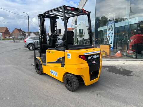 Huur een Hyundai 35BH-9 - Batterijheftruck - Image #5