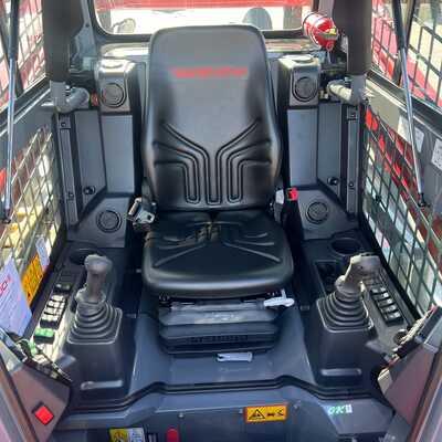 Koop een tweedehands Takeuchi TL12-V2 - Graafmachine / lader / verreiker - Image #8