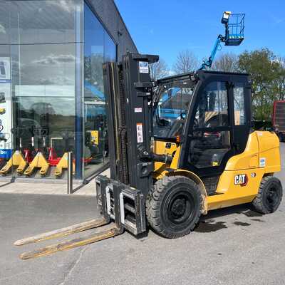 Huur een CAT DP50CN - Dieselheftruck - Image #2