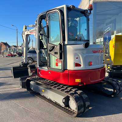 Huur een Takeuchi TB350R - Graafmachine - Image #5