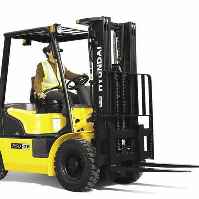 Koop een Hyundai 25D-9 / 25D-9E -  - Image #1