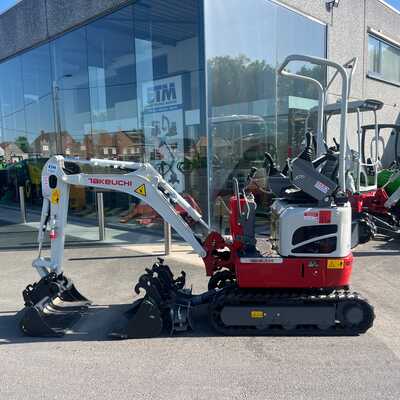 Huur een Takeuchi TB210R - Graafmachine - Image #1