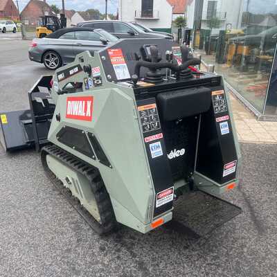 Huur een Boleo SV25X - Lader - Image #6