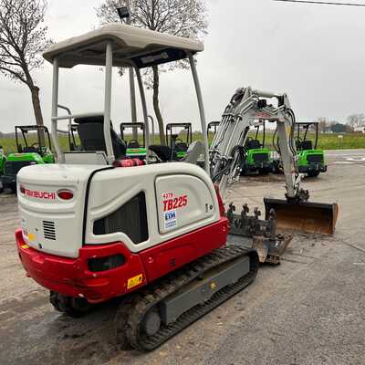 Koop een tweedehands Takeuchi TB 225 Extra Canopy - Graafmachine / lader / verreiker - Image #4