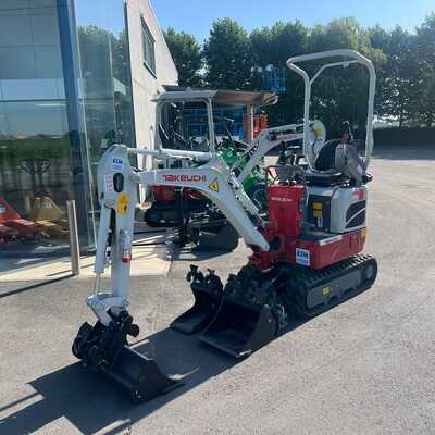 Huur een Takeuchi TB210R - Graafmachine - Image #2