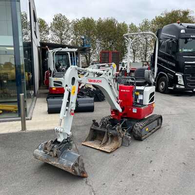 Koop een tweedehands Takeuchi TB210R - Graafmachine / lader / verreiker - Image #2