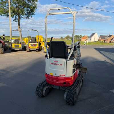 Koop een tweedehands Takeuchi TB210R - Graafmachine / lader / verreiker - Image #5