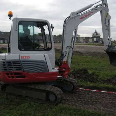 Koop een Takeuchi TB235 - Pelle sur chenille - Image #6