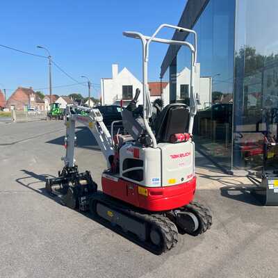 Huur een Takeuchi TB210R - Graafmachine - Image #5
