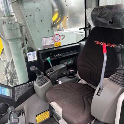 Koop een tweedehands Takeuchi TB 2150R Compleet - Graafmachine / lader / verreiker - Image #6