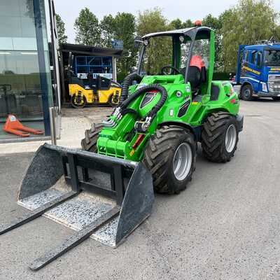 Huur een Avant 860i - Lader - Image #2